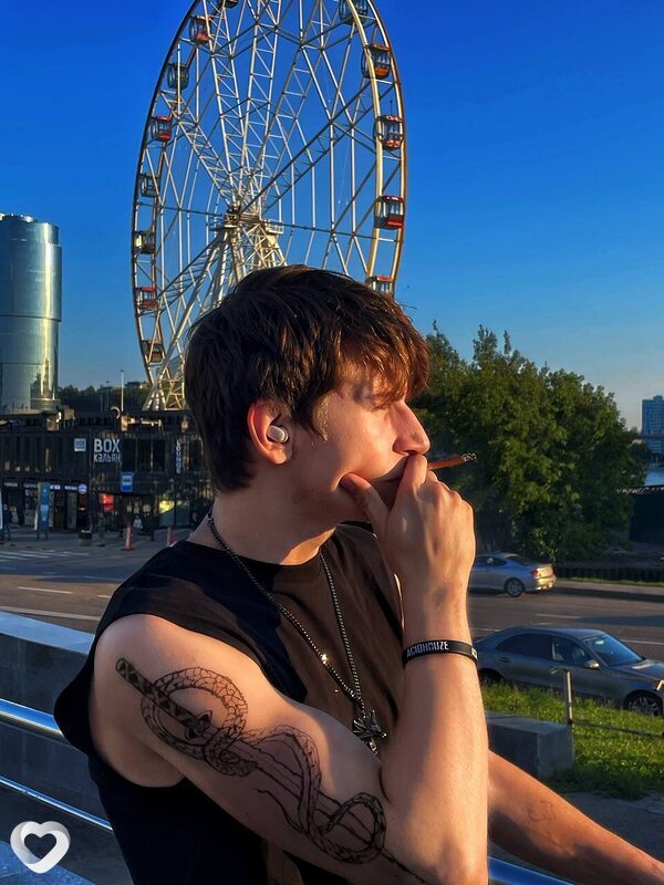 Даниил, 19, Москве — анкета №2639235