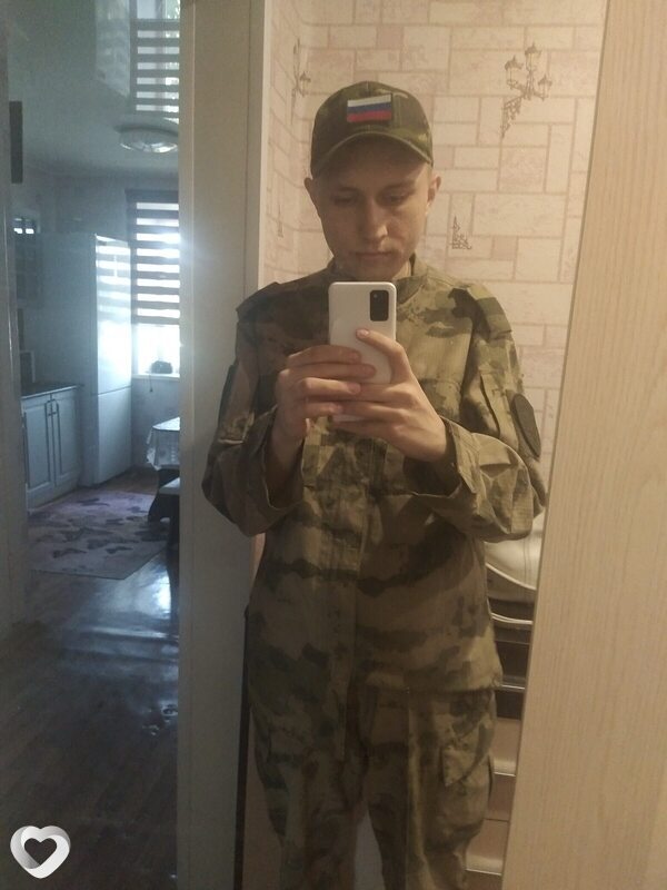 Женя, 22, Черногорске — анкета №2640493