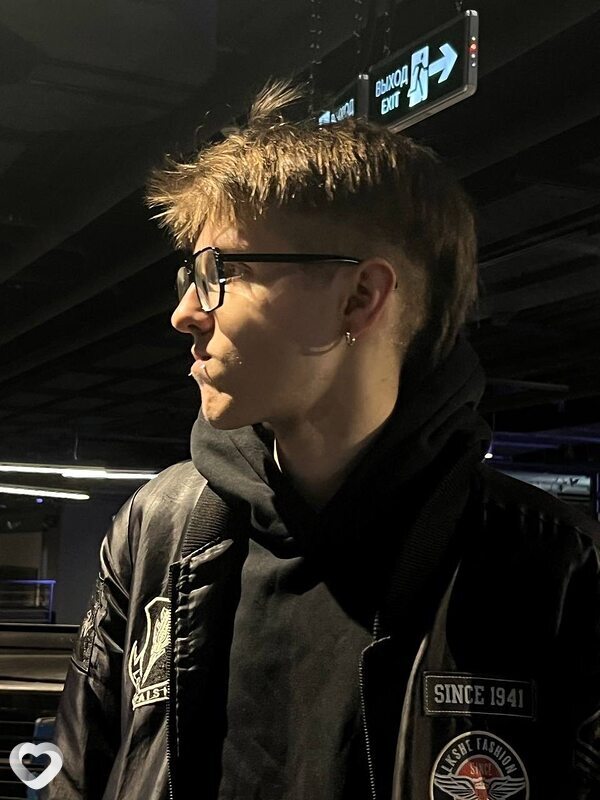 Maks, 21, Владимире — анкета №2640927