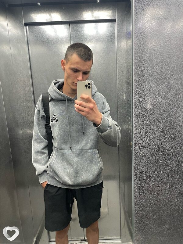 Ярослав, 21, Абакане — анкета №2641165