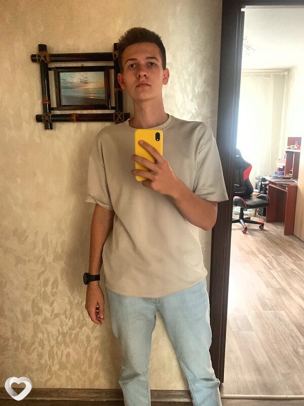 Иван, 19, Минске — анкета №2642385