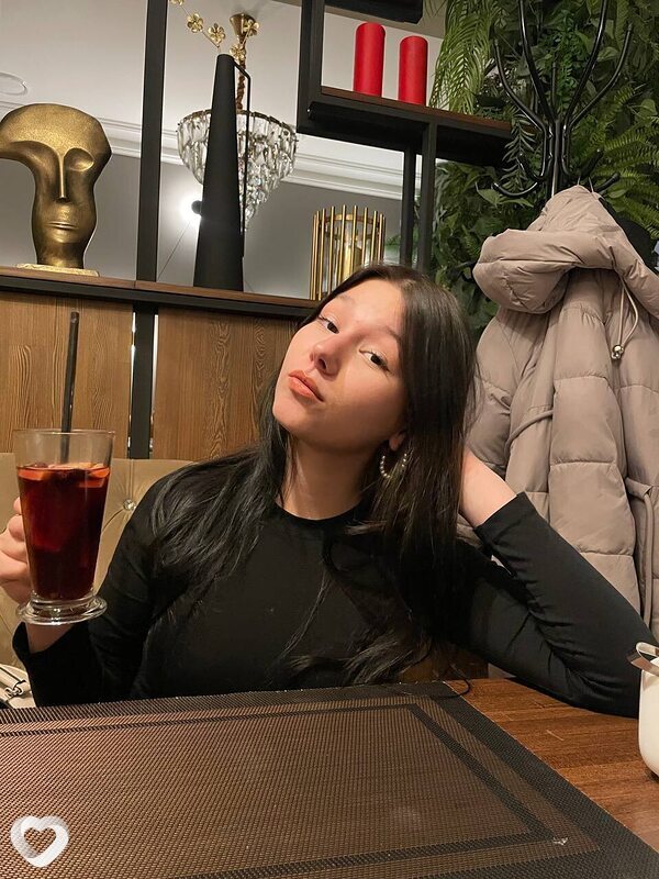 Алена, 23, Москве — анкета №2642246
