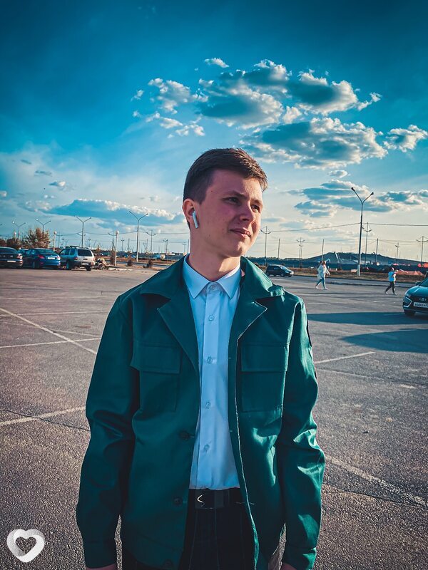 Илья, 22, Москве — анкета №2642348