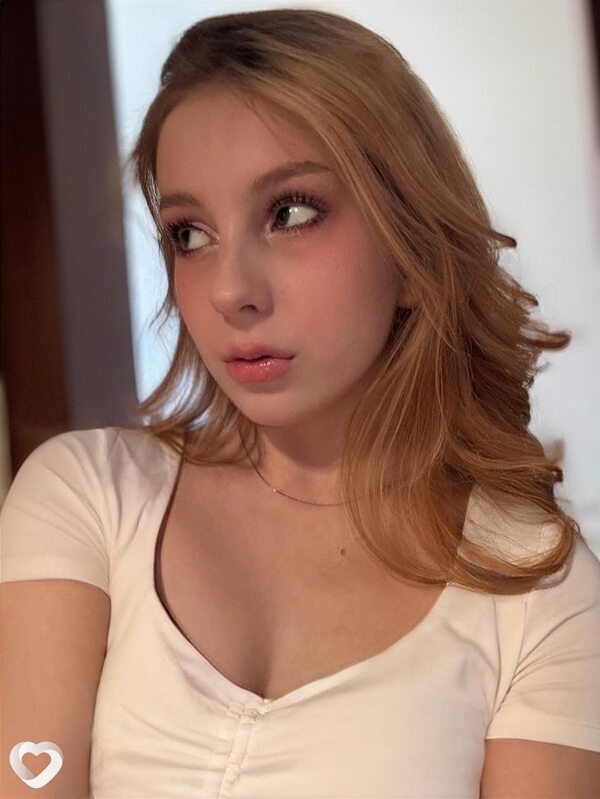 Арина, 22, Москве — анкета №2642406
