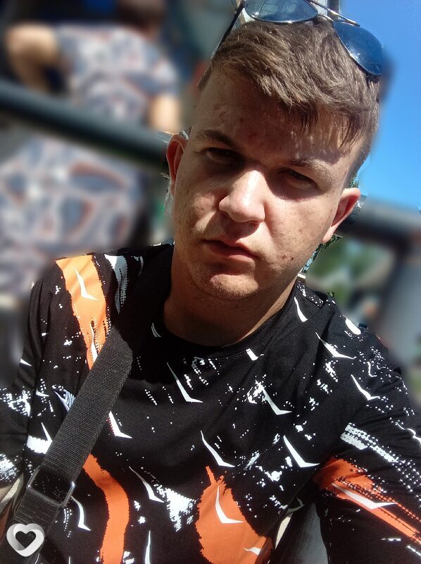 Денис, 22, Новоазовске — анкета №2642479