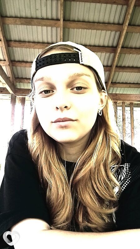 Карина, 25, Воткинске — анкета №2643295