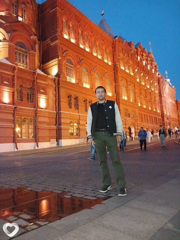 Акмал, Москва
