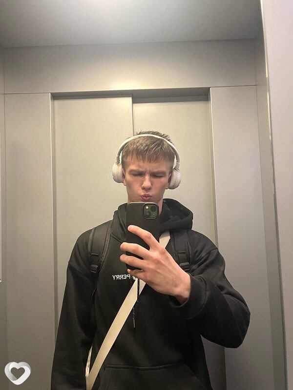 Никита, 19, Казани — анкета №2643825
