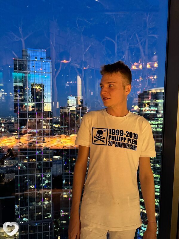 Ростислав, 25, Москве — анкета №2644437