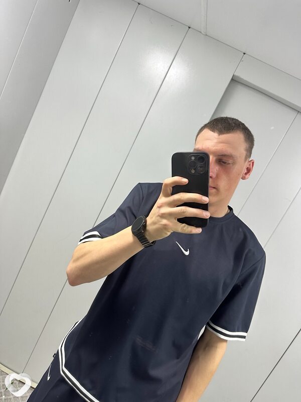 Виктор, 22, Омске — анкета №2644715