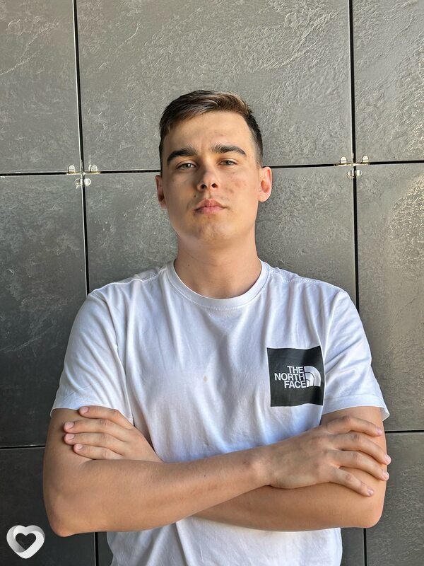 Валерий, 22, Москве — анкета №2644936