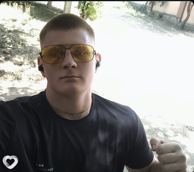 Кирилл, 25, Ростове-на-Дону — анкета №2645338