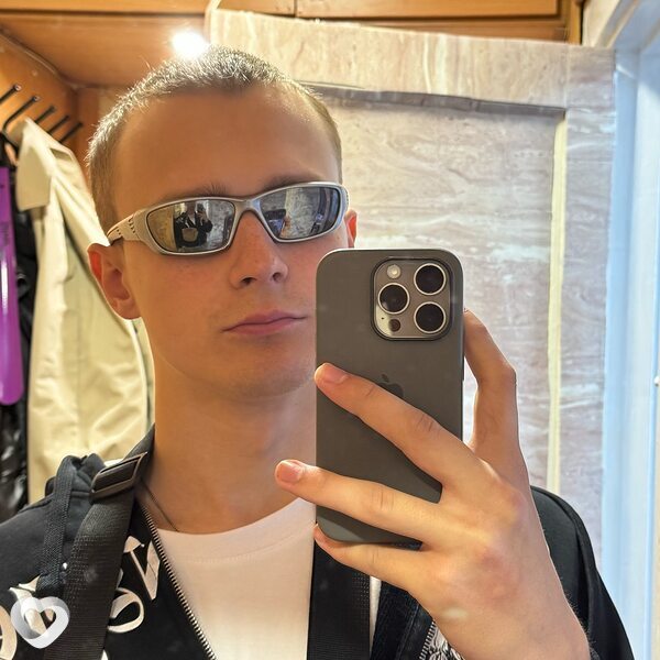 Максим, 21, Мурманске — анкета №2645425