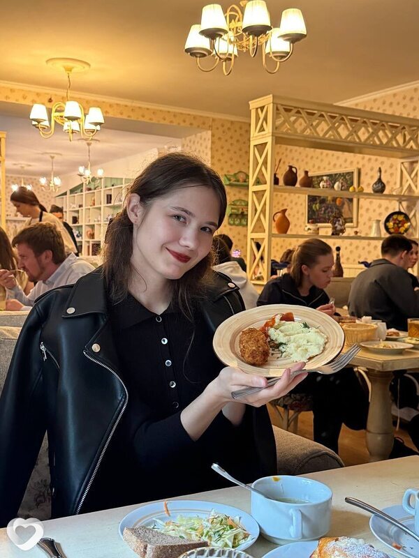 Аделина, 23, Москве — анкета №2645642