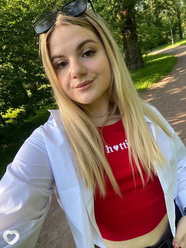 Екатерина, 25, Кириши — анкета №2645940