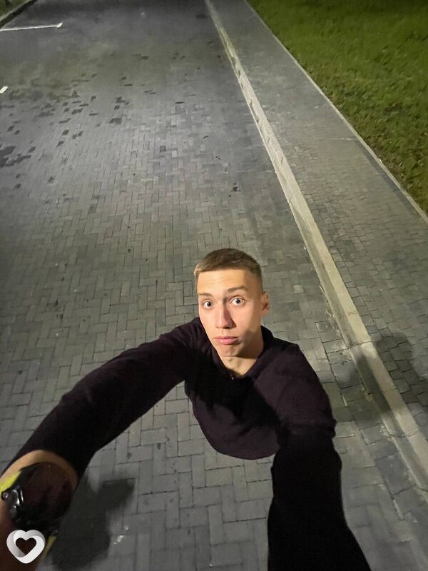 Лев, 20, Москве — анкета №2645918