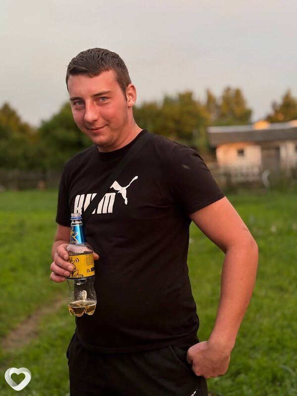 Кирилл, 26, Светлогорске — анкета №2647614