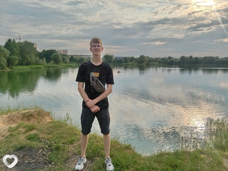 Ренат, 19, Гомеле — анкета №2648899