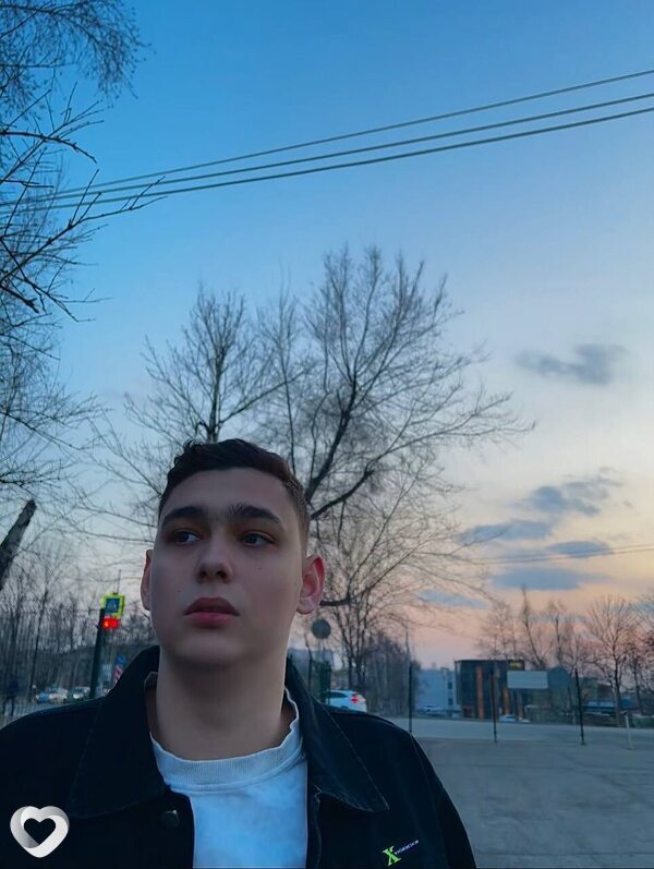 Захар, 19, Москве — анкета №2650051