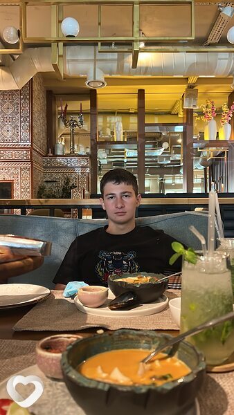 Роберт, 19, Краснодаре — анкета №2651013