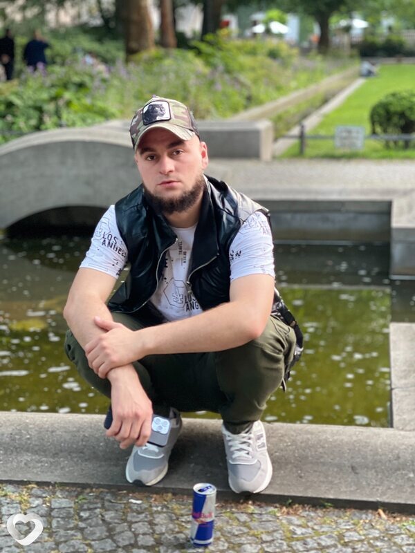 Яшар, 21, Берлине — анкета №2651190