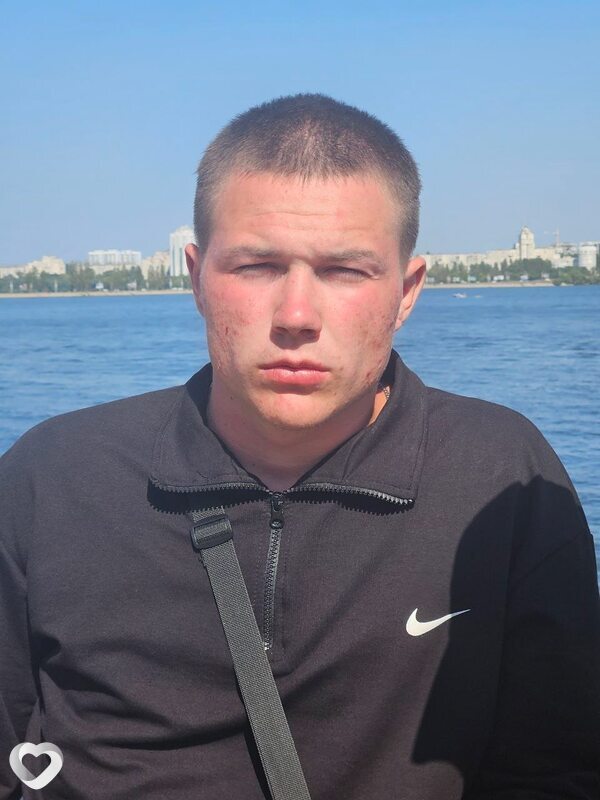 Максим, 21, Твери — анкета №2651450