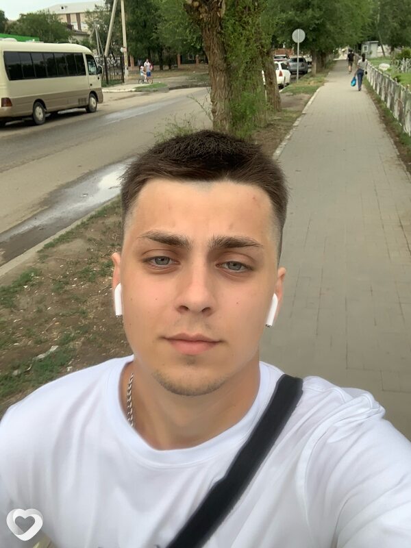 Данила, 21, Москве — анкета №2651774