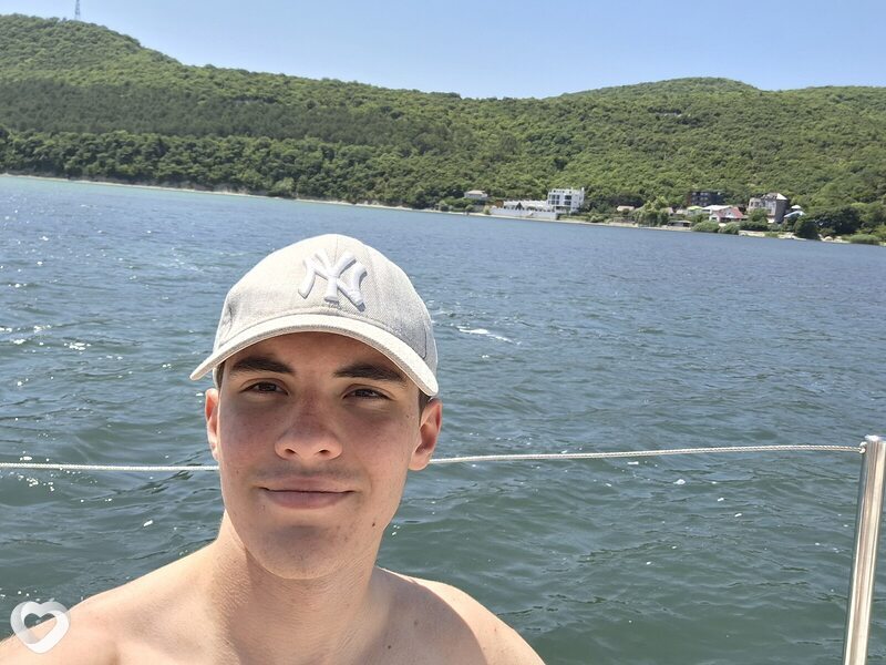 Дима, 19, Череповце — анкета №2652343