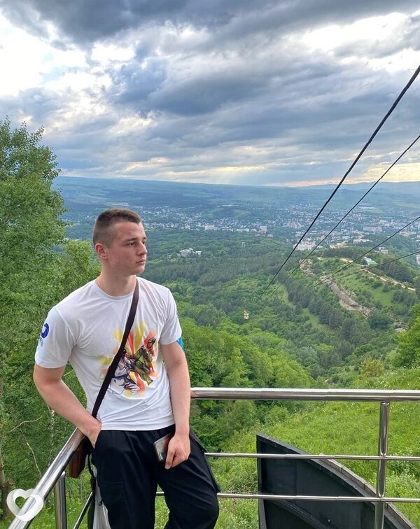 Максим, 26, Камышине — анкета №2653021