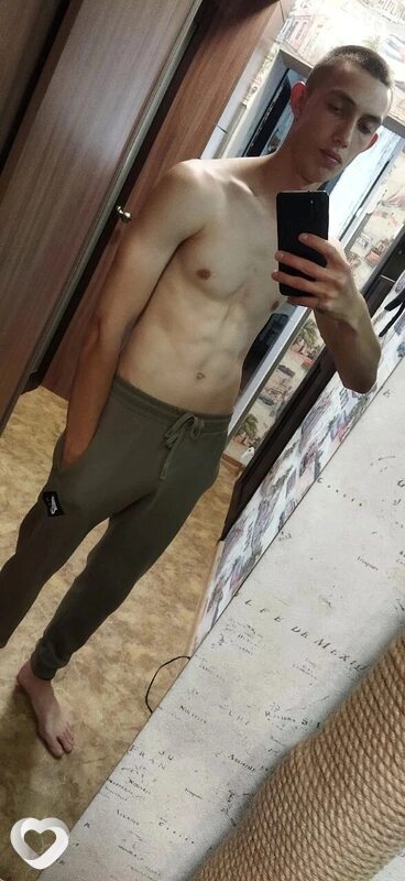 Алексей, 25, Снежном — анкета №2653029