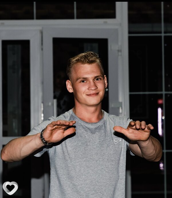 Александр, 28, Красноярске — анкета №2653251