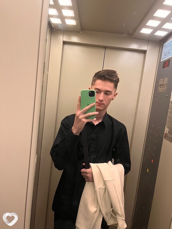 Евгений, 19, Ижевске — анкета №2654102