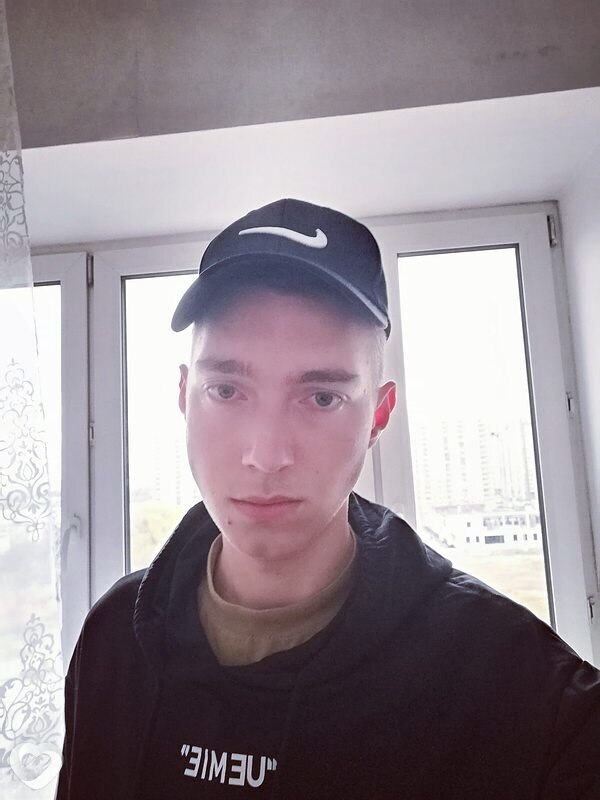 Олег, 21, Астрахани — анкета №2654352