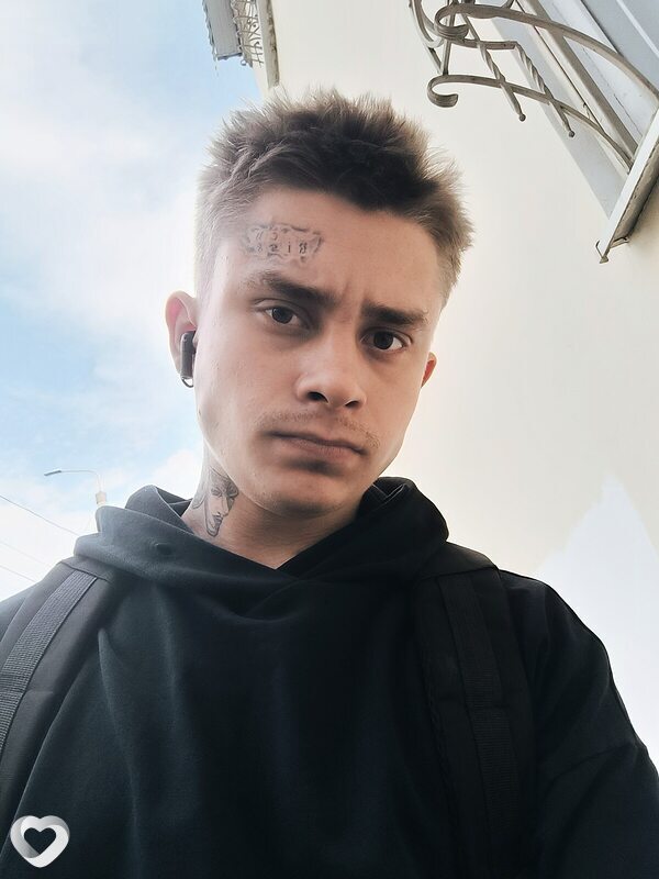 Влад, 22, Курске — анкета №2654528