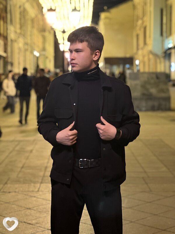 Иван, 19, Москве — анкета №2654414