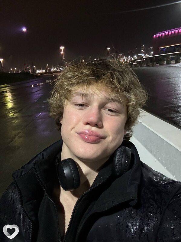 Анджей, 21, Москве — анкета №2654558