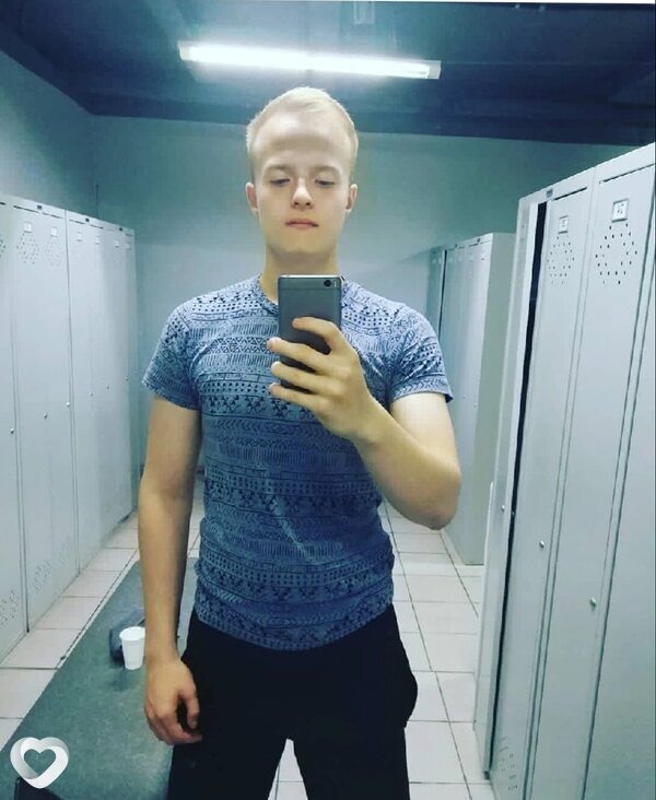 Максим, 23, Екатеринбурге — анкета №2656466