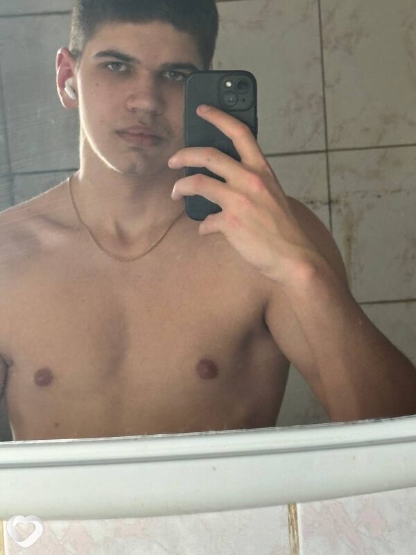 Илья, 19, Могилев — анкета №2656525