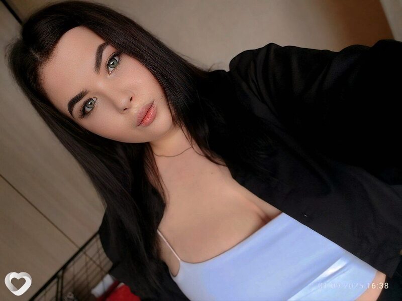 Наташа, 22, Новосибирске — анкета №2657066