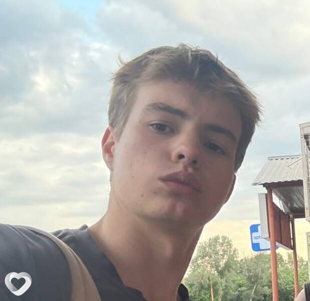 Иван, 20, Москве — анкета №2657075