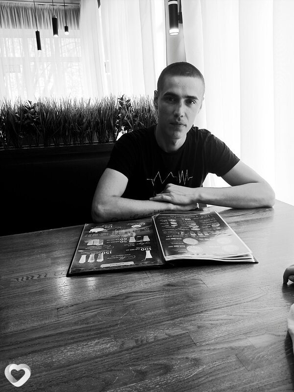 Дмитрий, 28, Луганске — анкета №2657247