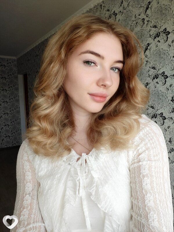 Екатерина, 22, Анапе — анкета №2659443