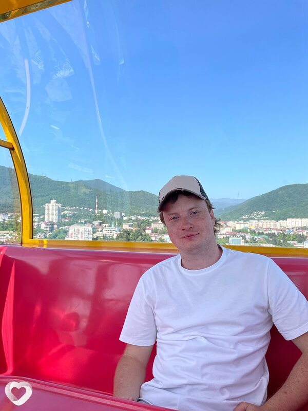 Александр, 24, Волжском — анкета №2659637