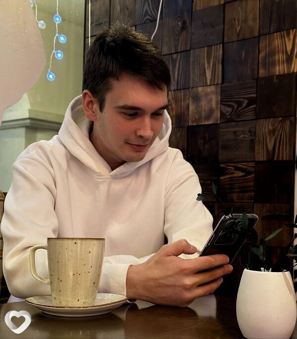 Илья, 24, Екатеринбурге — анкета №2659909