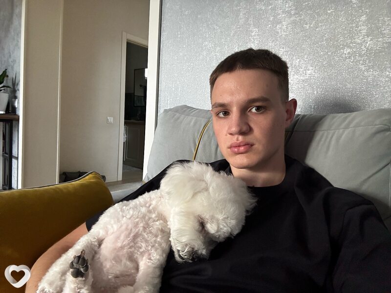 Иван, 20, Барнауле — анкета №2659923