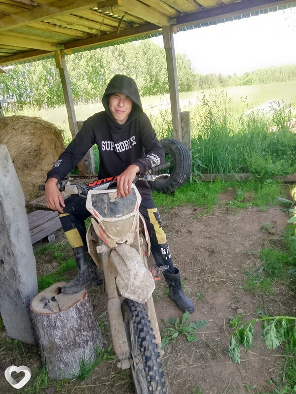 Денис, 21, Иванове — анкета №2659932
