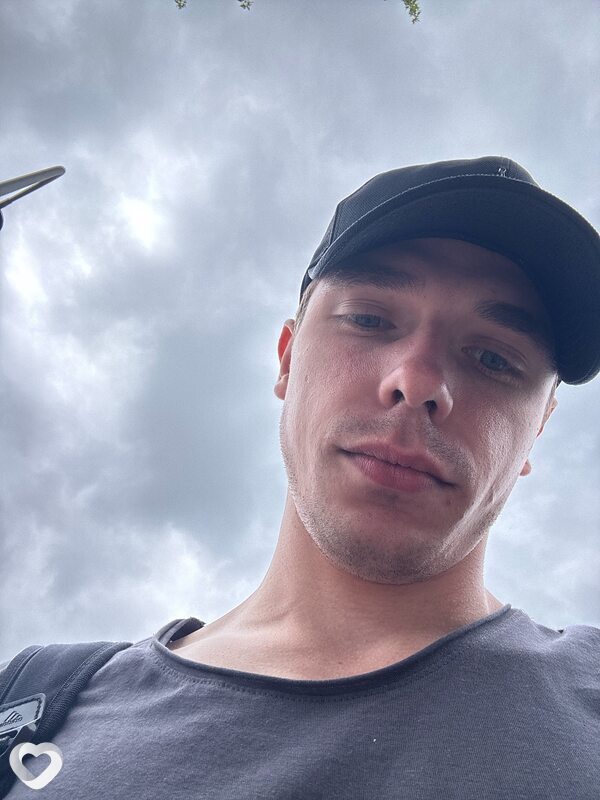 Женя, 26, Варшава — анкета №2660866