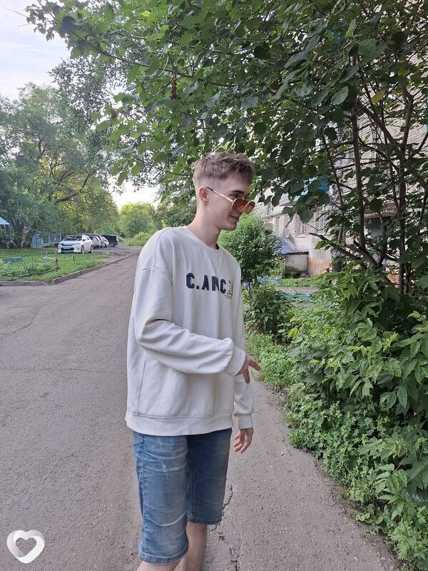 Саша, 22, Комсомольске-на-Амуре — анкета №2660873