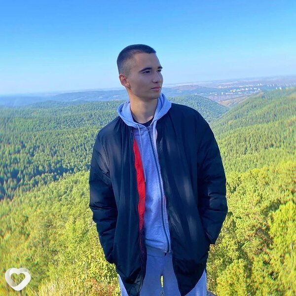 Илья, 24, Абакане — анкета №2662431