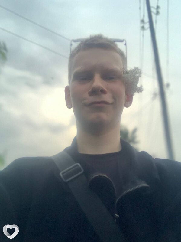 Евгений, 21, Тюмени — анкета №2664125